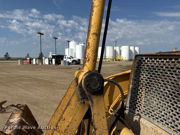 image for item ND9420 1998 John Deere 210LE landscape tractor