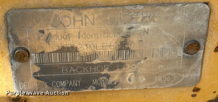 image for item ND9420 1998 John Deere 210LE landscape tractor