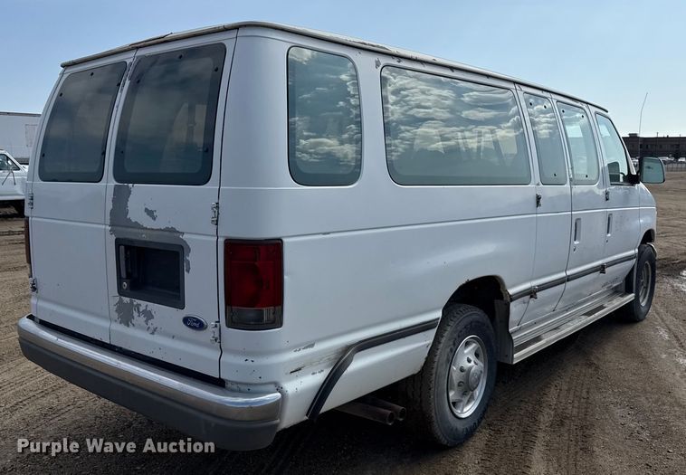 image for item ND9427 1996 Ford Club Wagon van