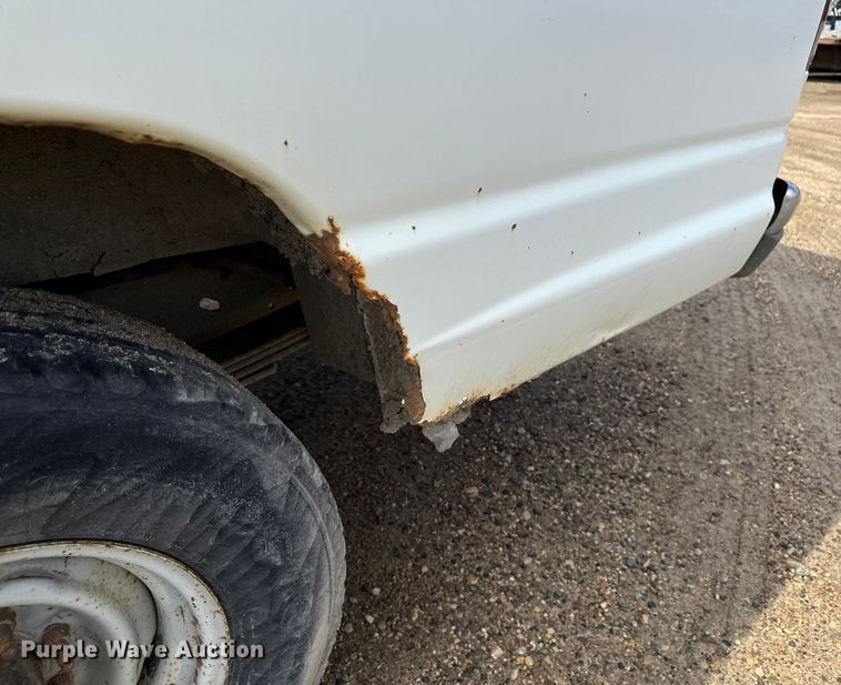 image for item ND9427 1996 Ford Club Wagon van