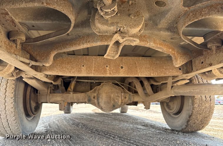 image for item ND9427 1996 Ford Club Wagon van