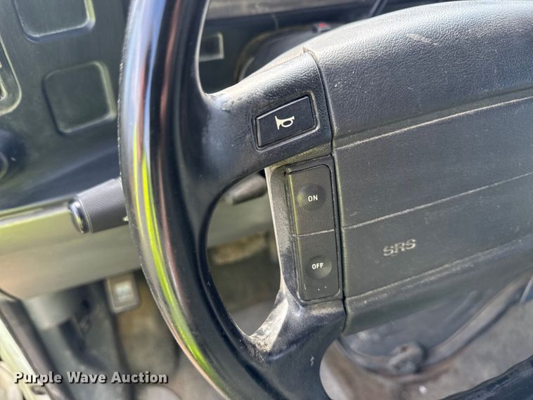 image for item ND9427 1996 Ford Club Wagon van