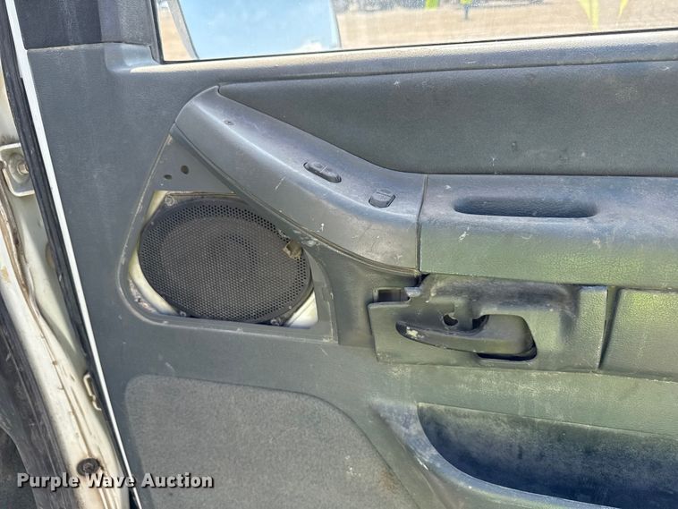 image for item ND9427 1996 Ford Club Wagon van