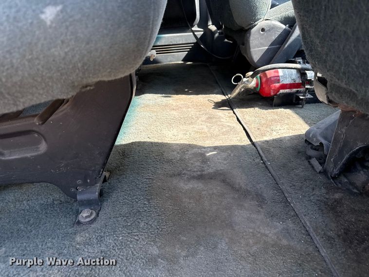 image for item ND9427 1996 Ford Club Wagon van