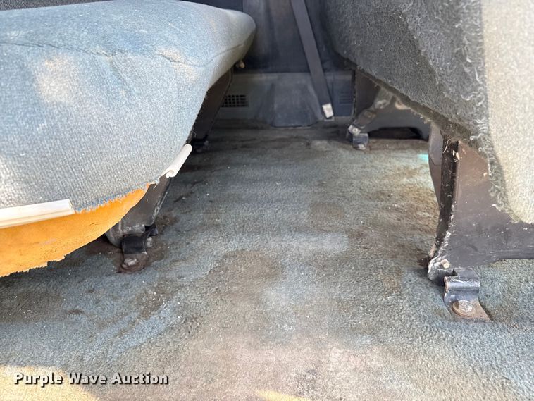 image for item ND9427 1996 Ford Club Wagon van