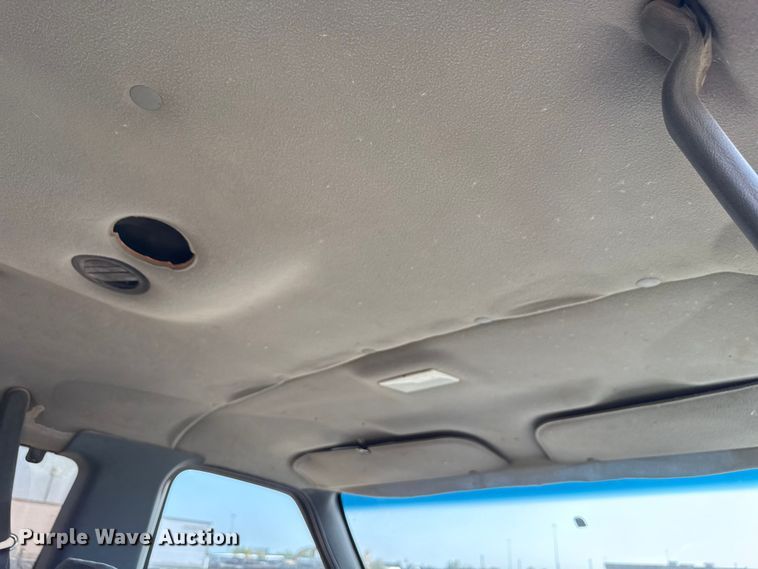 image for item ND9427 1996 Ford Club Wagon van