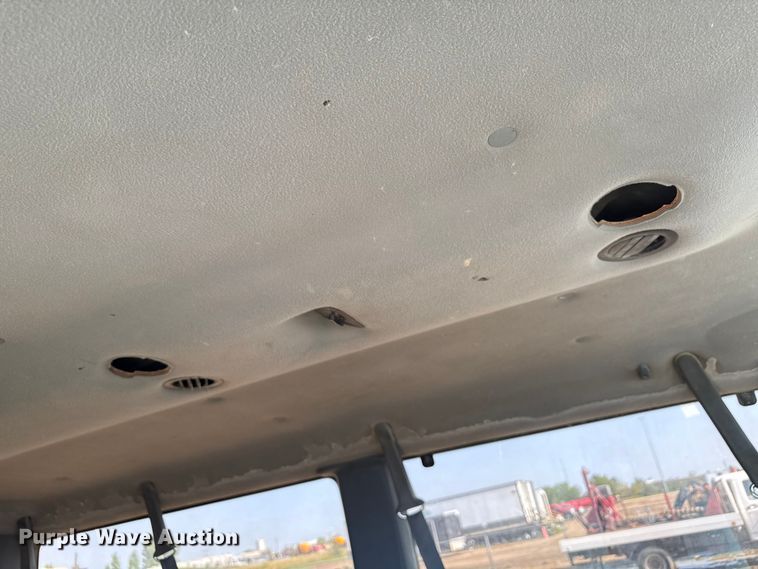 image for item ND9427 1996 Ford Club Wagon van