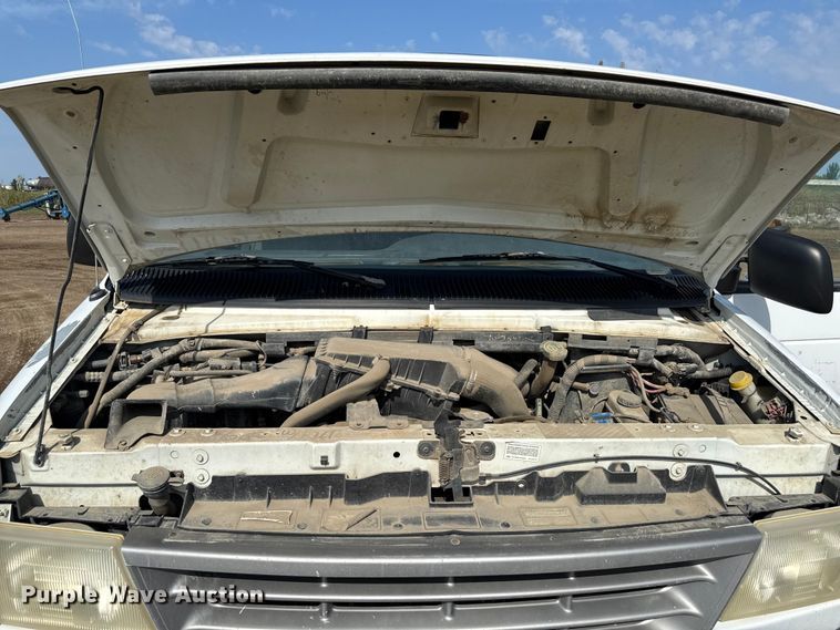 image for item ND9427 1996 Ford Club Wagon van