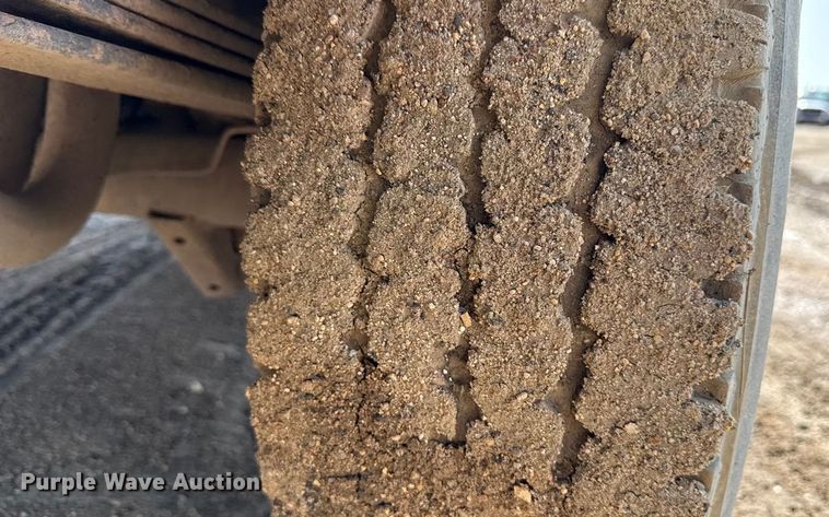 image for item ND9427 1996 Ford Club Wagon van