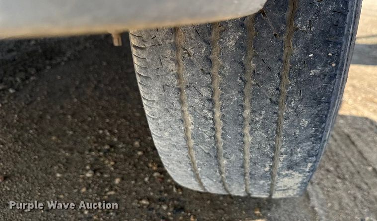 image for item ND9427 1996 Ford Club Wagon van