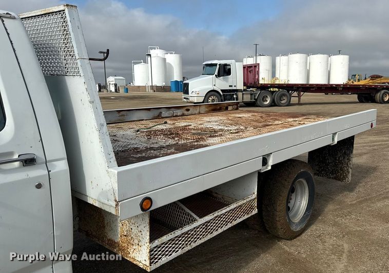 image for item ND9428 1991 Ford F450 Super Duty flatbed truck