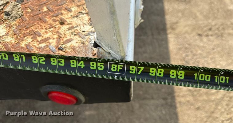 image for item ND9428 1991 Ford F450 Super Duty flatbed truck