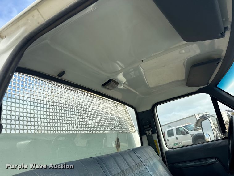 image for item ND9428 1991 Ford F450 Super Duty flatbed truck