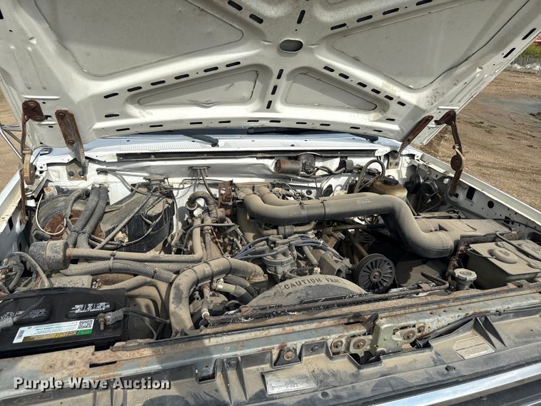 image for item ND9428 1991 Ford F450 Super Duty flatbed truck