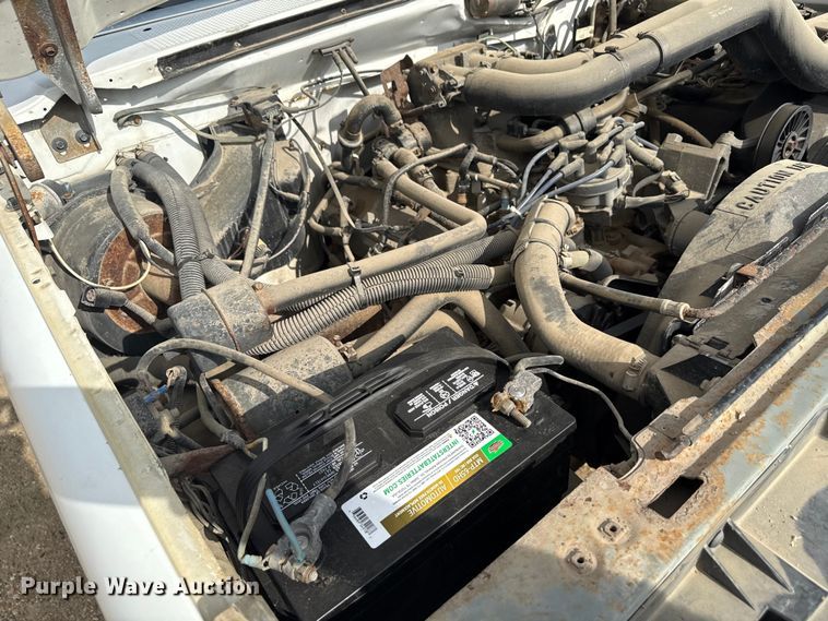 image for item ND9428 1991 Ford F450 Super Duty flatbed truck