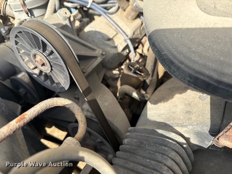 image for item ND9428 1991 Ford F450 Super Duty flatbed truck