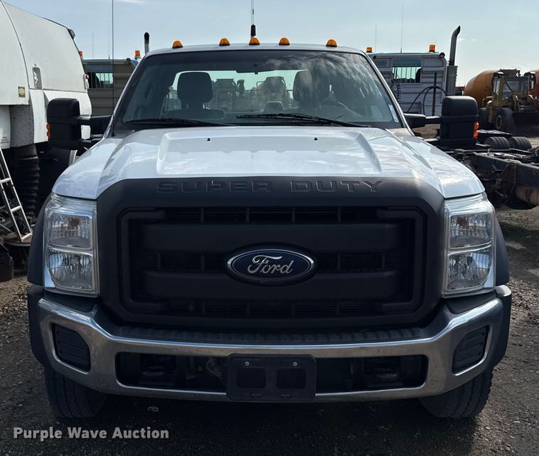 image for item ND9429 2014 Ford F550 SuperCab truck cab and chassis