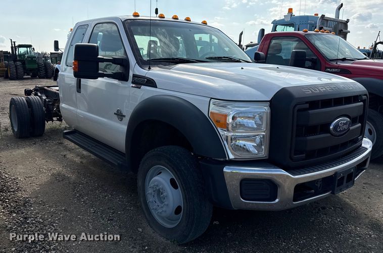 image for item ND9429 2014 Ford F550 SuperCab truck cab and chassis