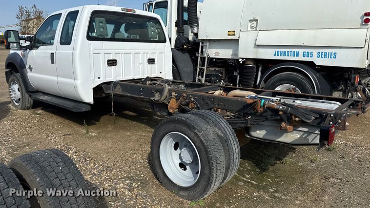 image for item ND9429 2014 Ford F550 SuperCab truck cab and chassis