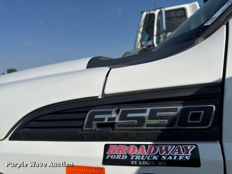 image for item ND9429 2014 Ford F550 SuperCab truck cab and chassis
