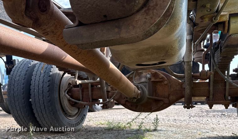 image for item ND9429 2014 Ford F550 SuperCab truck cab and chassis