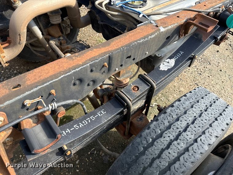 image for item ND9429 2014 Ford F550 SuperCab truck cab and chassis