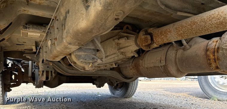 image for item ND9429 2014 Ford F550 SuperCab truck cab and chassis