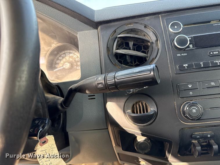 image for item ND9429 2014 Ford F550 SuperCab truck cab and chassis