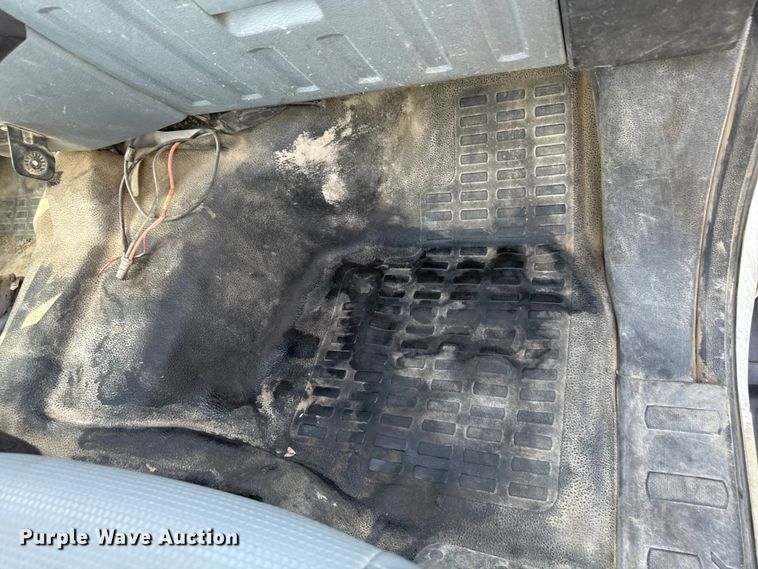 image for item ND9429 2014 Ford F550 SuperCab truck cab and chassis