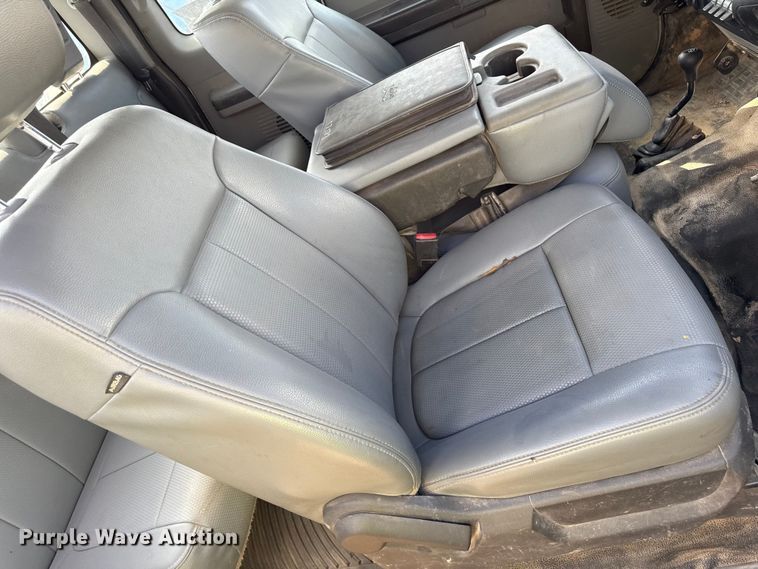 image for item ND9429 2014 Ford F550 SuperCab truck cab and chassis