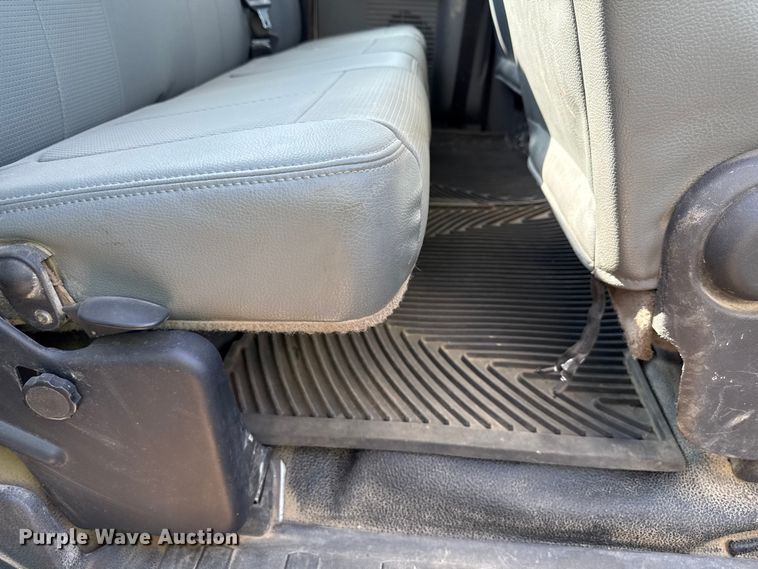 image for item ND9429 2014 Ford F550 SuperCab truck cab and chassis