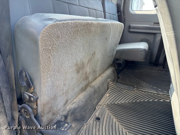 image for item ND9429 2014 Ford F550 SuperCab truck cab and chassis