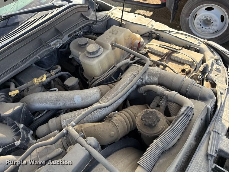 image for item ND9429 2014 Ford F550 SuperCab truck cab and chassis