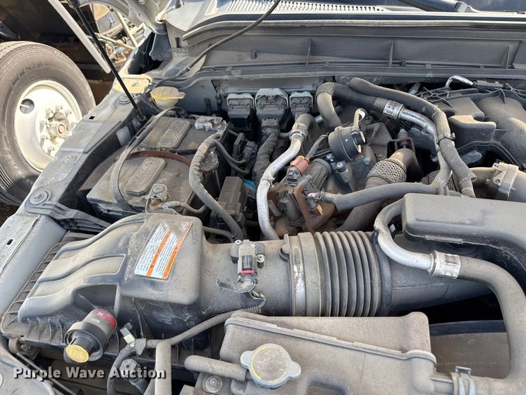 image for item ND9429 2014 Ford F550 SuperCab truck cab and chassis