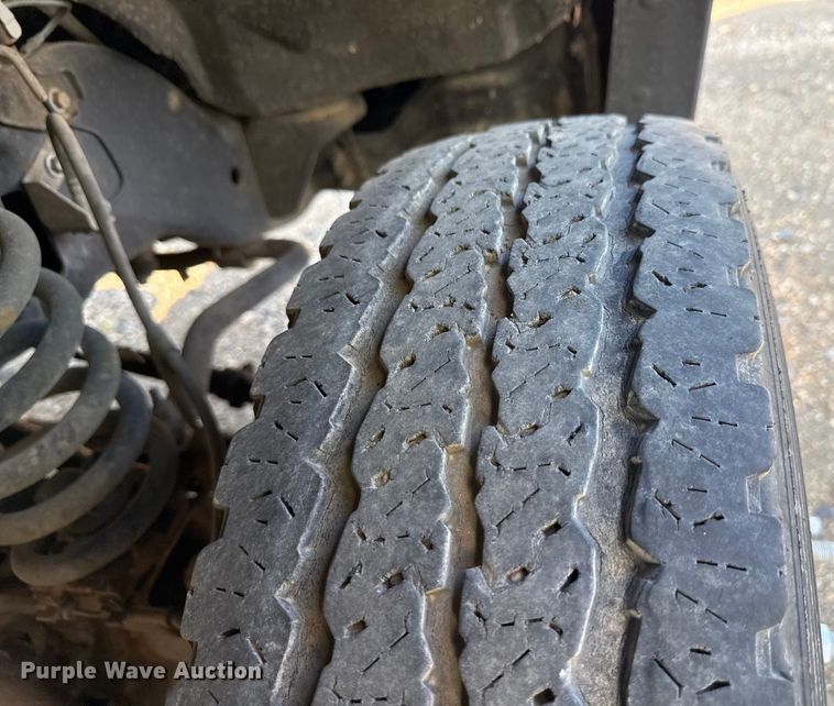 image for item ND9429 2014 Ford F550 SuperCab truck cab and chassis