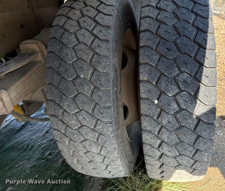 image for item ND9430 2008 Ford F450 Crew Cab mobile drilling rig