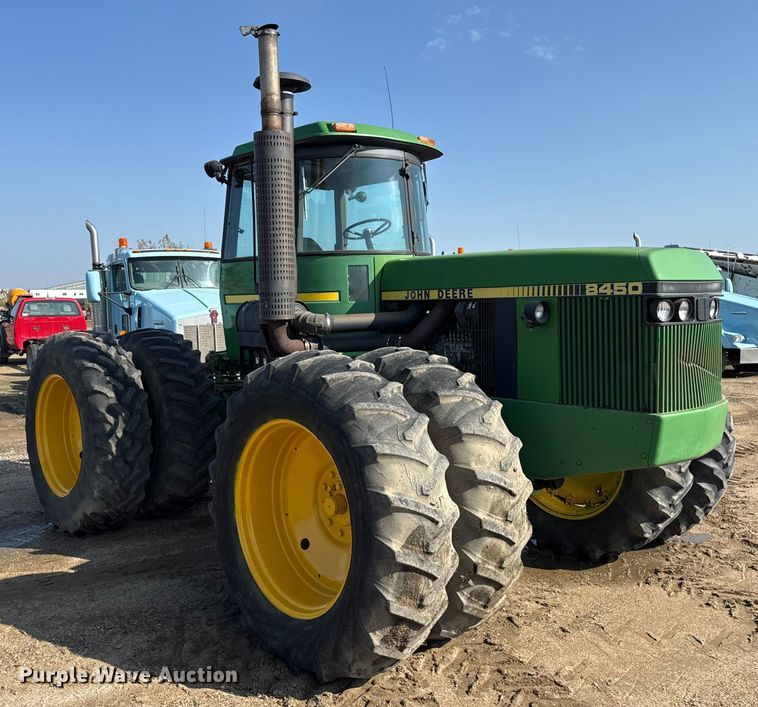 image for item ND9433 1983 John Deere 8450 4WD tractor