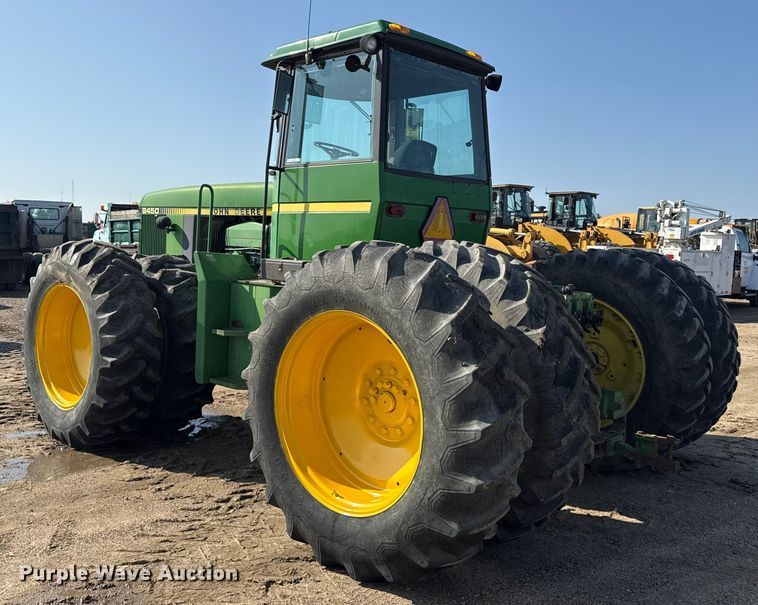 image for item ND9433 1983 John Deere 8450 4WD tractor