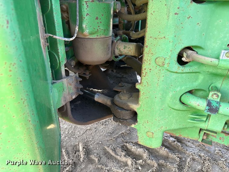 image for item ND9433 1983 John Deere 8450 4WD tractor