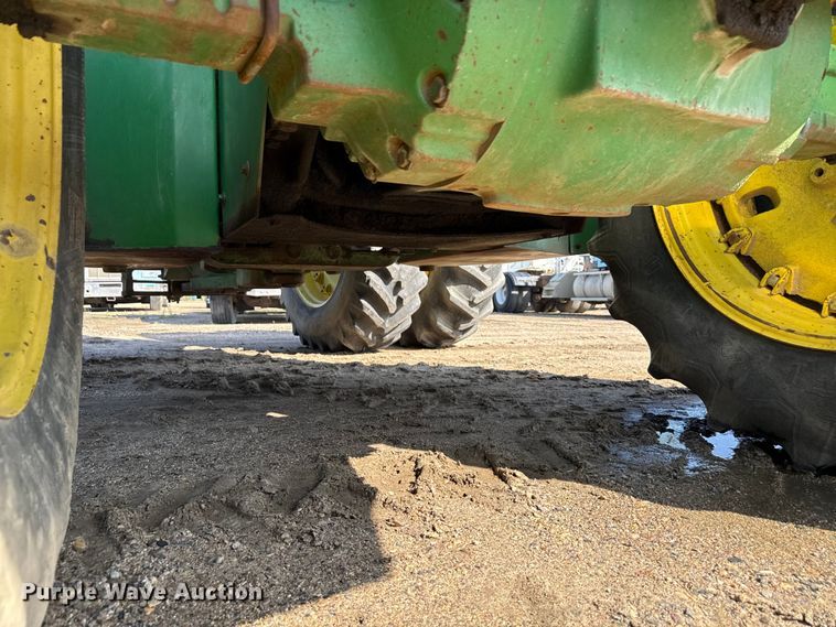 image for item ND9433 1983 John Deere 8450 4WD tractor