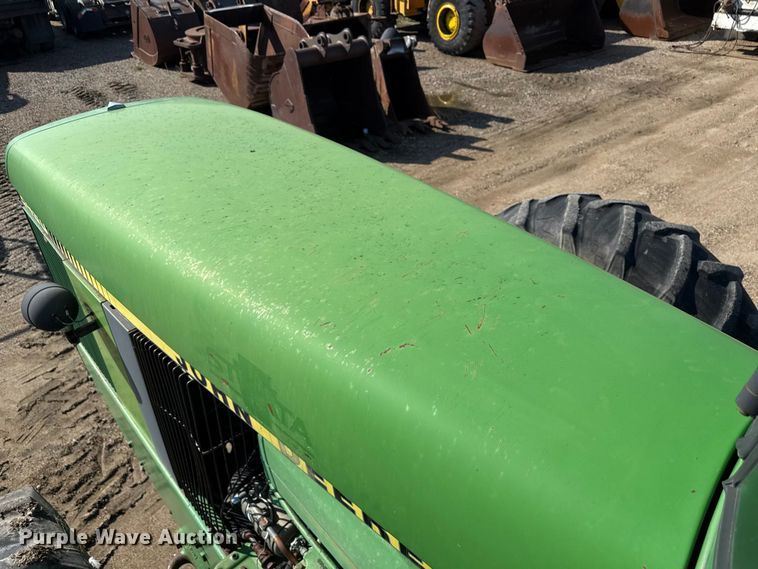 image for item ND9433 1983 John Deere 8450 4WD tractor