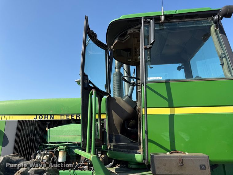 image for item ND9433 1983 John Deere 8450 4WD tractor