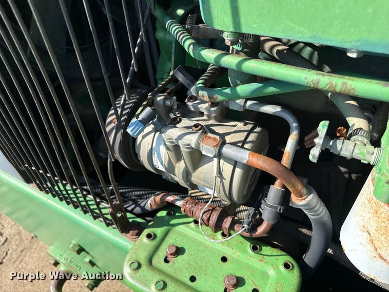 image for item ND9433 1983 John Deere 8450 4WD tractor