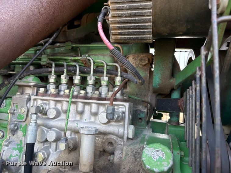 image for item ND9433 1983 John Deere 8450 4WD tractor