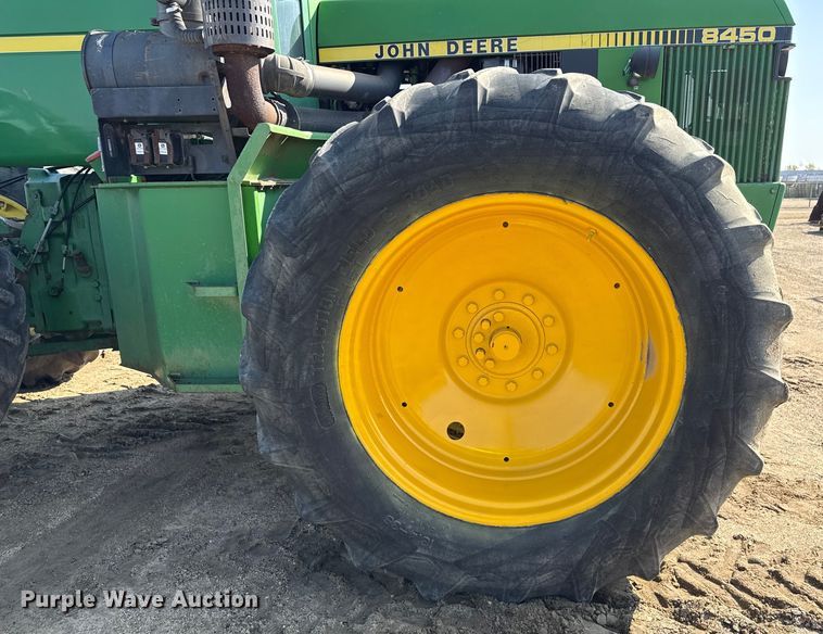 image for item ND9433 1983 John Deere 8450 4WD tractor