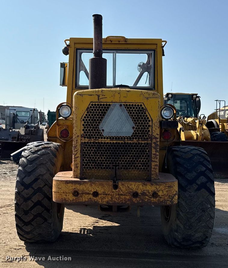 image for item ND9434 1969 Caterpillar 950 wheel loader