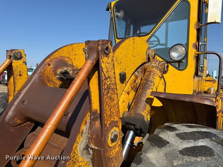 image for item ND9434 1969 Caterpillar 950 wheel loader