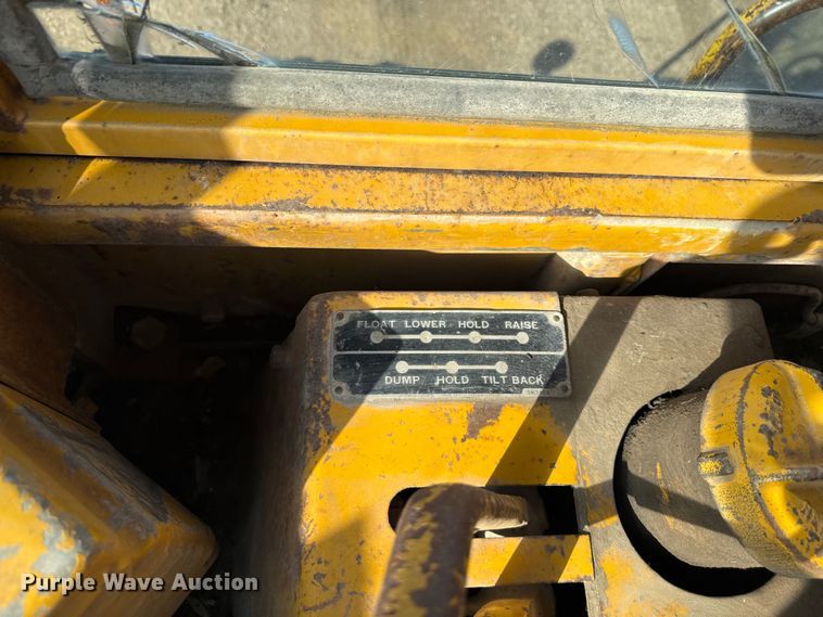 image for item ND9434 1969 Caterpillar 950 wheel loader