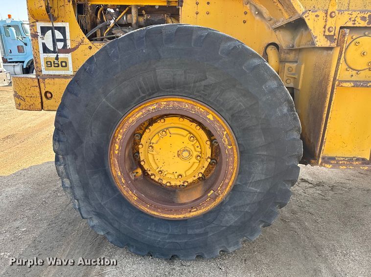 image for item ND9434 1969 Caterpillar 950 wheel loader