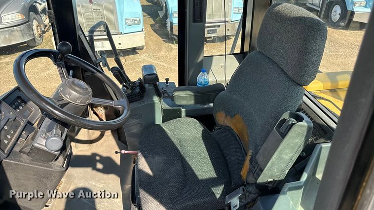 image for item ND9435 2001 Caterpillar 950G wheel loader